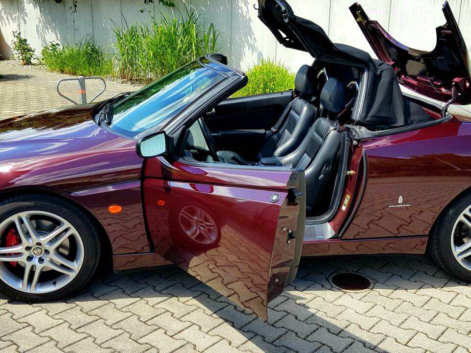 Bild 29/55 von Alfa Romeo Spider 3.2 V6 24V (2004)
