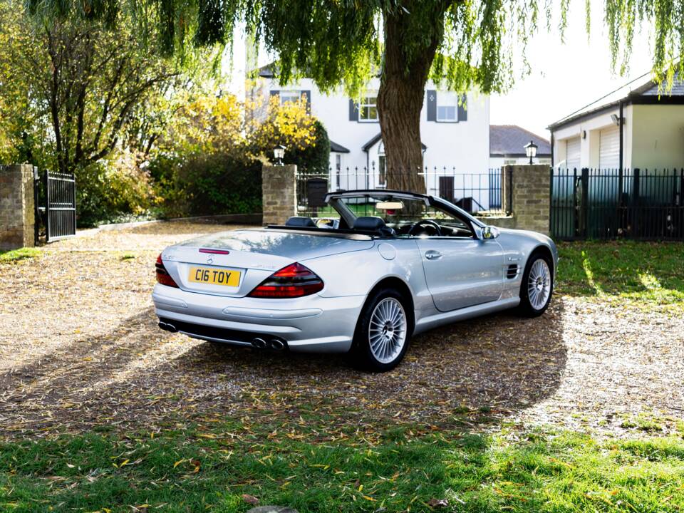 Image 16/45 of Mercedes-Benz SL 55 AMG (2004)