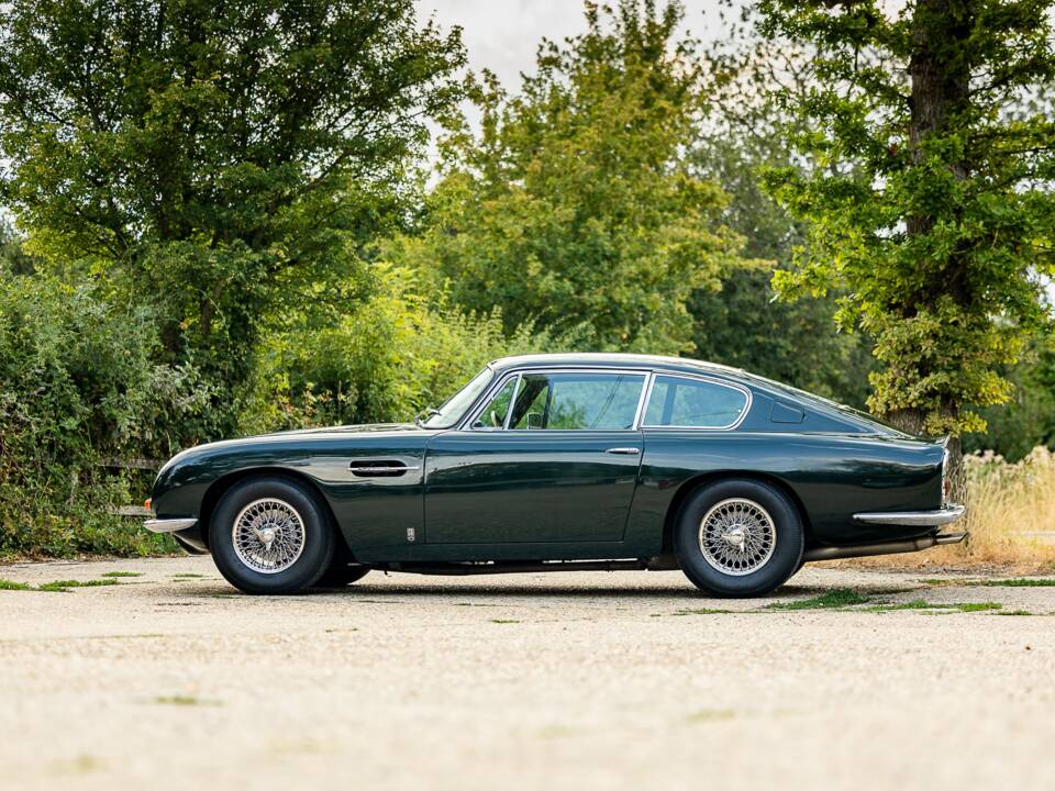 Bild 22/50 von Aston Martin DB 6 Vantage (1967)
