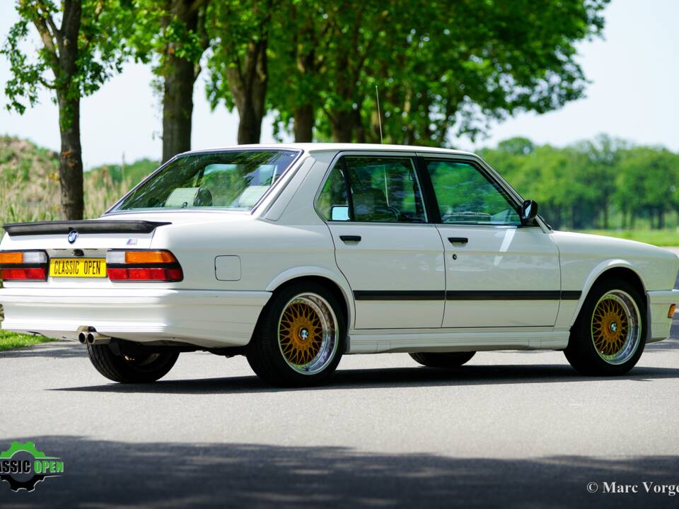 Image 42/51 of BMW M 535i (1985)