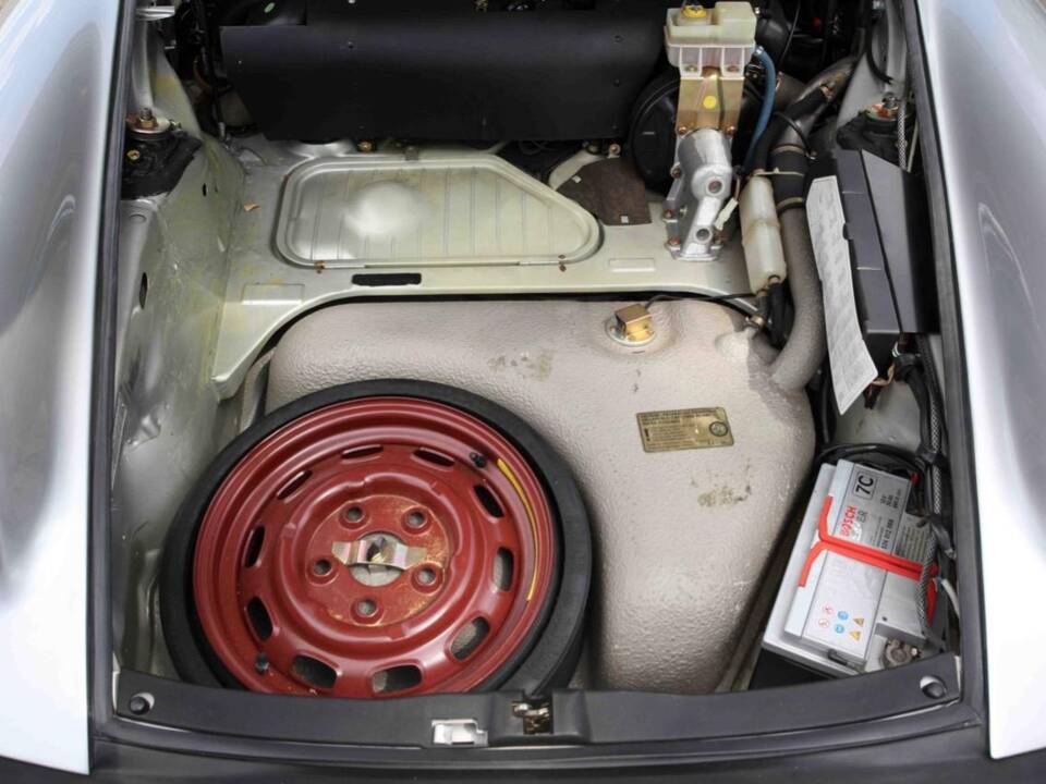 Image 115/132 of Porsche 911 Speedster 3.2 (1989)