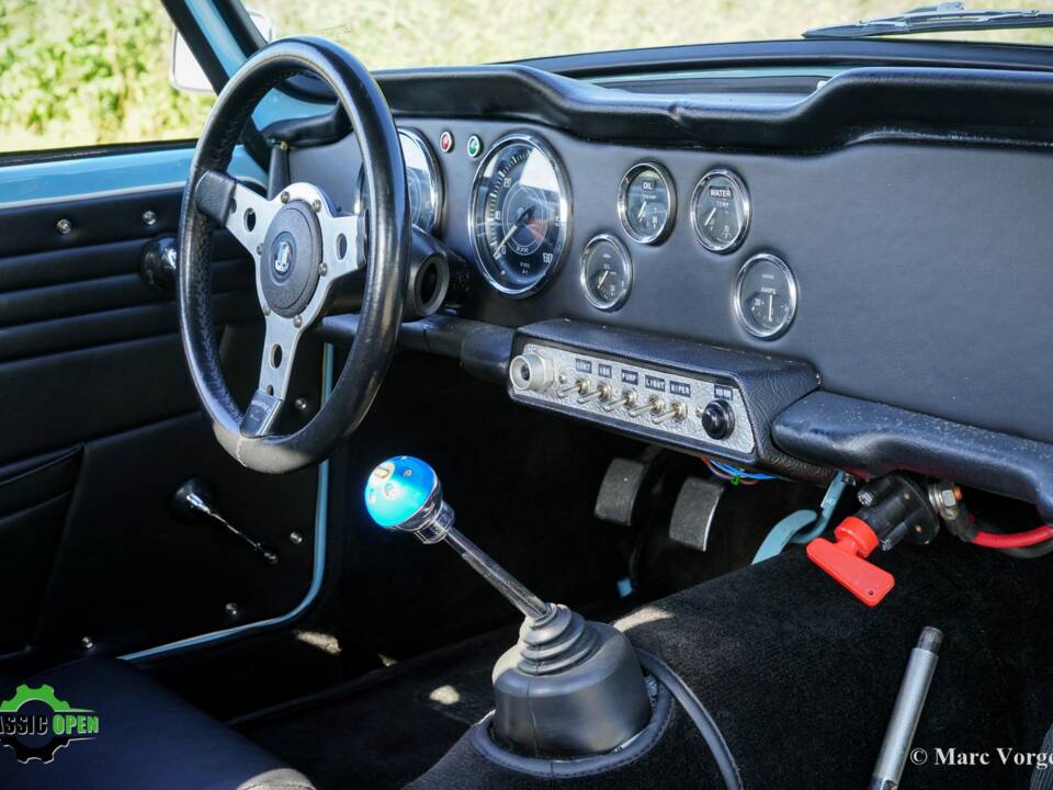 Image 11/43 of Triumph TR 4 (1962)