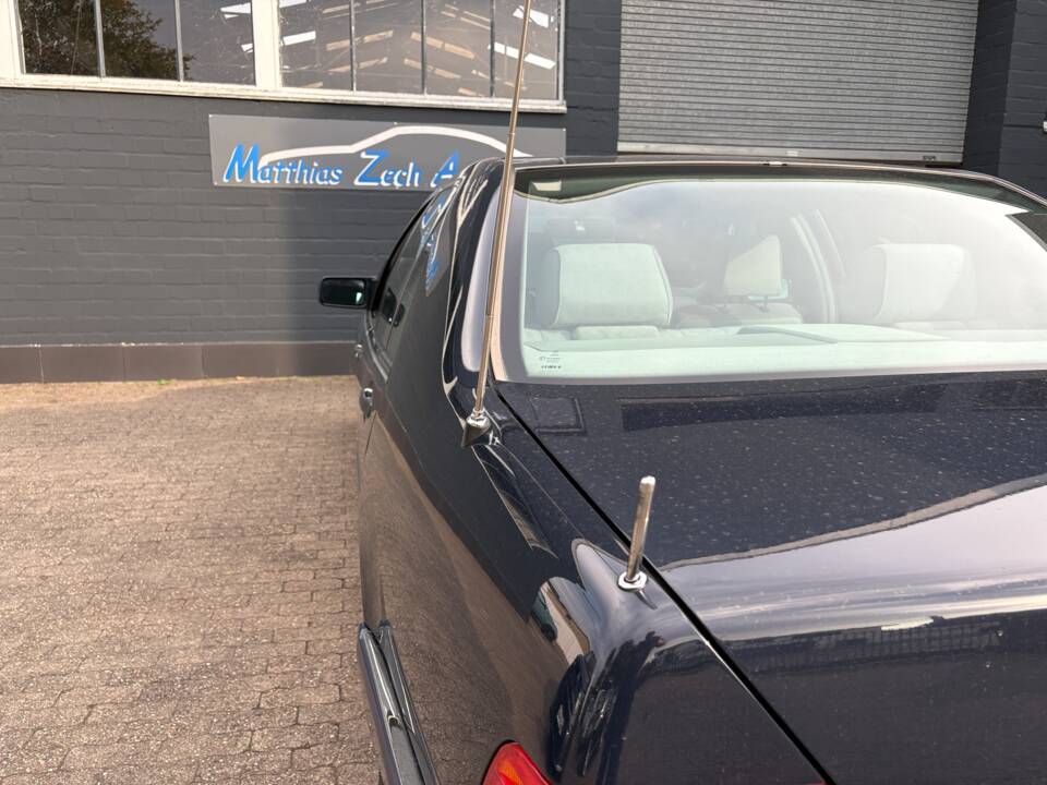 Immagine 5/28 di Mercedes-Benz 400 SE (1992)