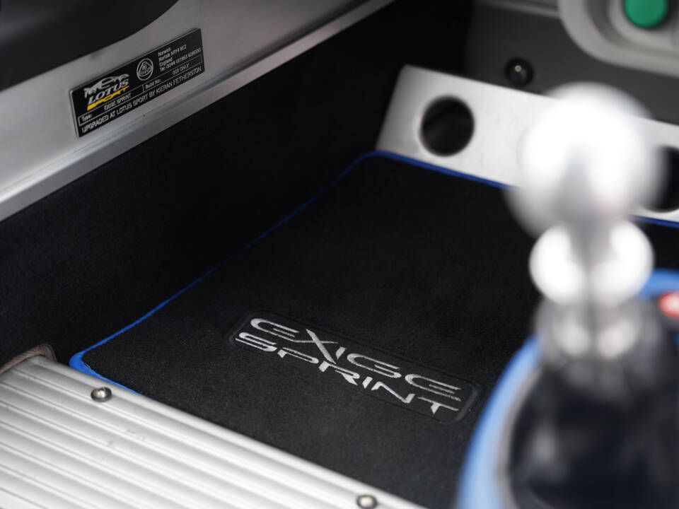 Image 26/50 of Lotus Exige S 240 (2008)