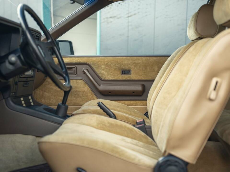 Image 11/15 of Opel Monza 2,2 (1985)