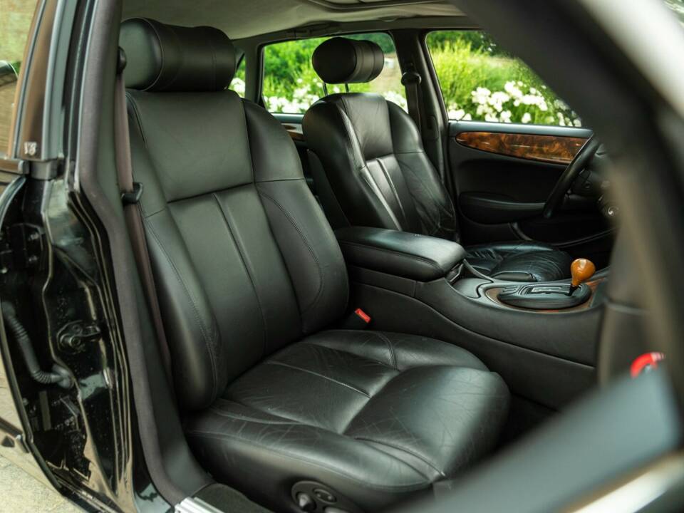 Image 42/50 de Jaguar XJR 4.0 (2000)