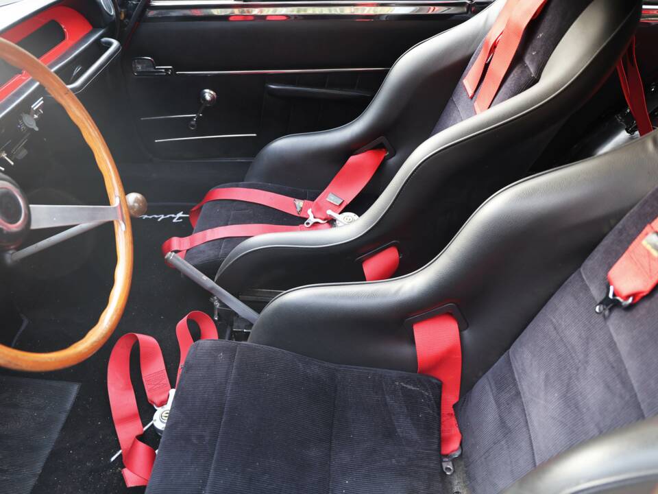 Afbeelding 40/44 van Lancia Fulvia Sport 1.3 (Zagato) (1970)