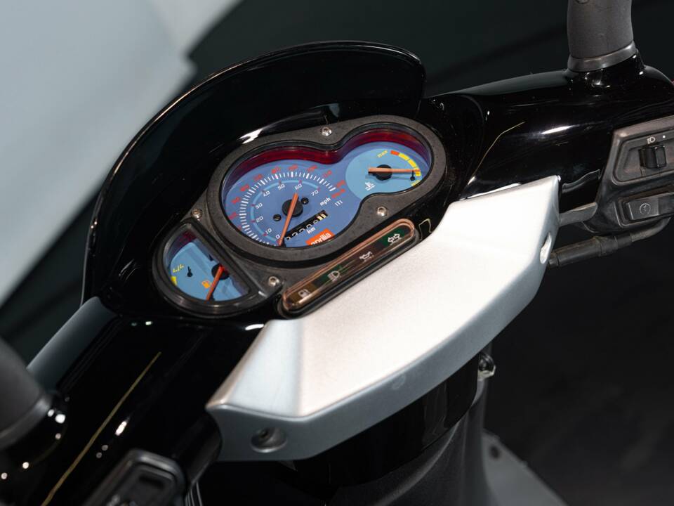 Image 14/21 of Aprilia DUMMY (1997)