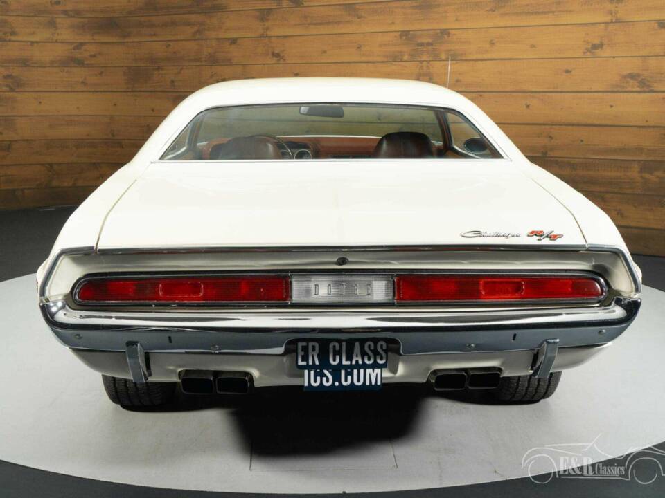 Bild 14/19 von Dodge Challenger R/T (1970)