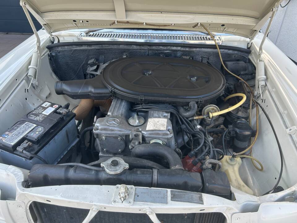 Bild 7/14 von Mercedes-Benz 280 (1973)
