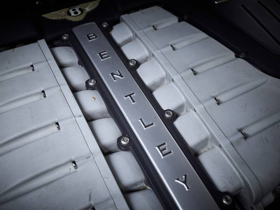 Image 80/100 of Bentley Continental Flying Spur (2008)