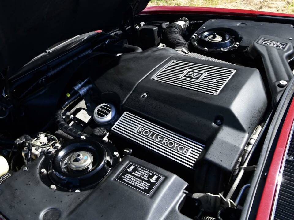 Image 22/50 of Rolls-Royce New Silver Dawn (1997)