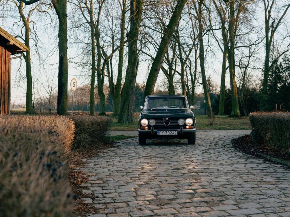Image 26/78 de Alfa Romeo 1750 Berlina (1970)