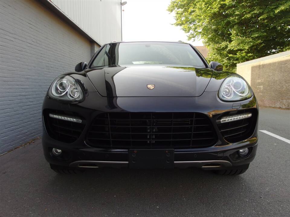 Bild 7/98 von Porsche Cayenne Turbo (2010)