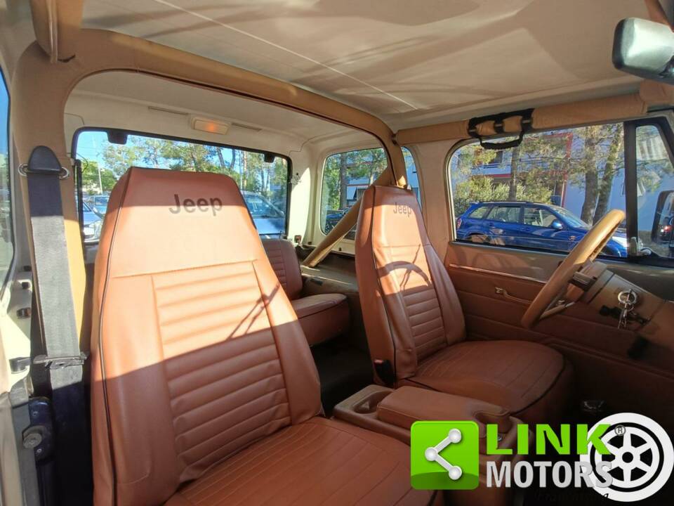 Image 6/10 of Jeep Wrangler 2.5L (1989)