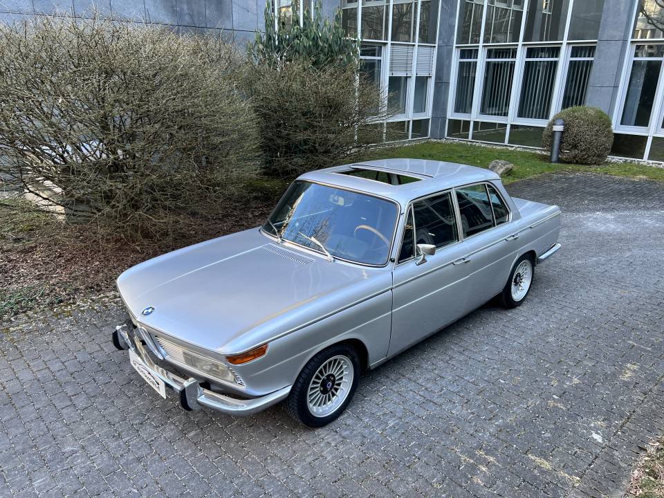Imagen 6/29 de BMW 2000 (1970)