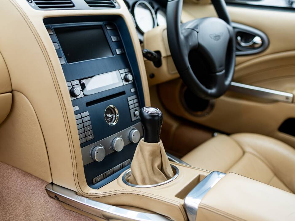 Afbeelding 36/50 van Aston Martin V12 Vanquish S (2007)