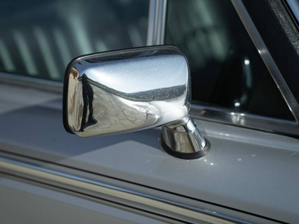 Afbeelding 16/50 van Bentley T 1 (1975)