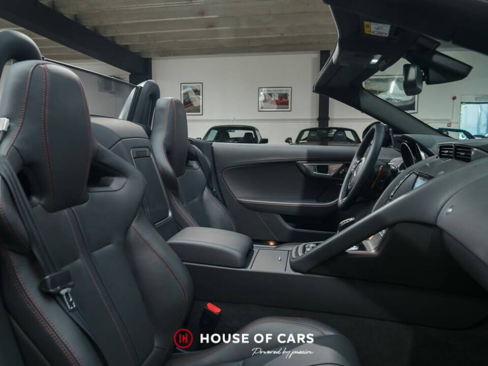 Bild 19/25 von Jaguar F-Type S (2017)