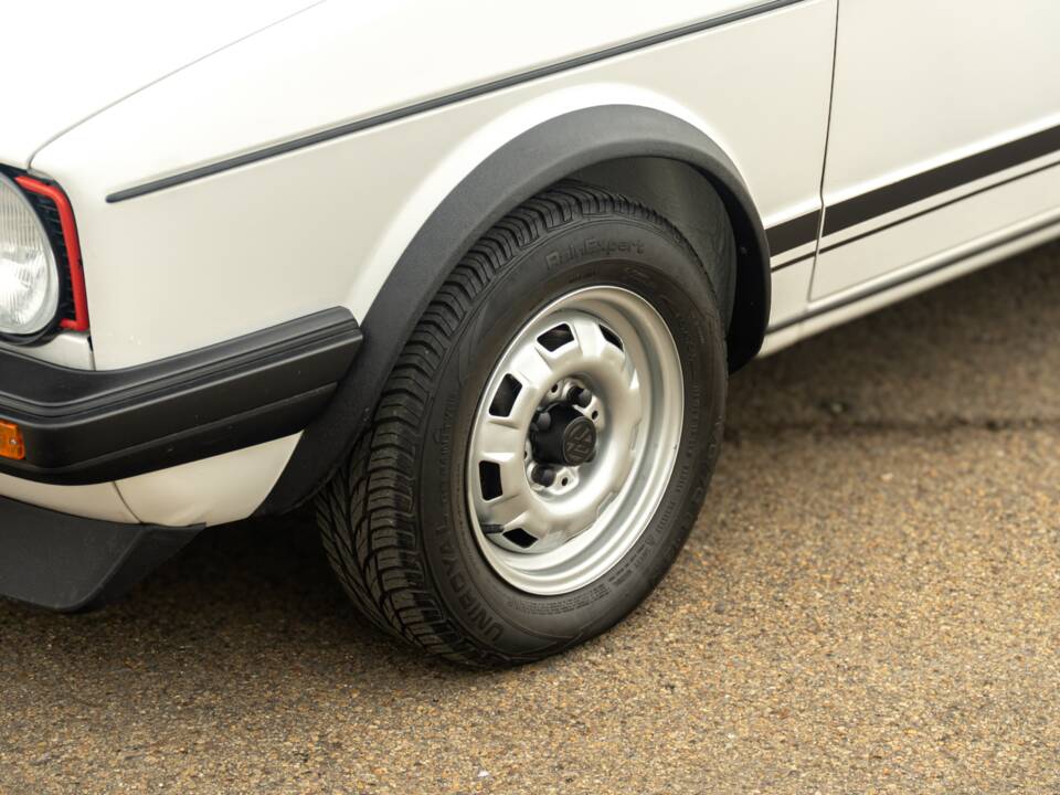 Image 13/40 of Volkswagen Golf I GTI 1.6 (1980)