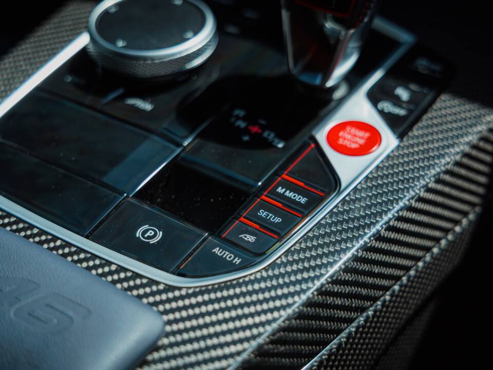 Image 32/46 of BMW M4 Competition xDrive (2025)