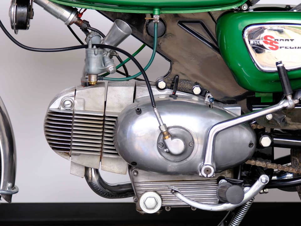 Image 32/57 of Benelli 125 Sport Special (1971)