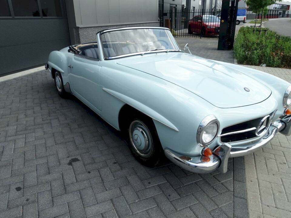 Image 14/43 of Mercedes-Benz 190 SL (1957)