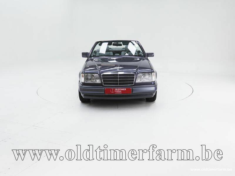 Bild 5/15 von Mercedes-Benz E 220 (1995)