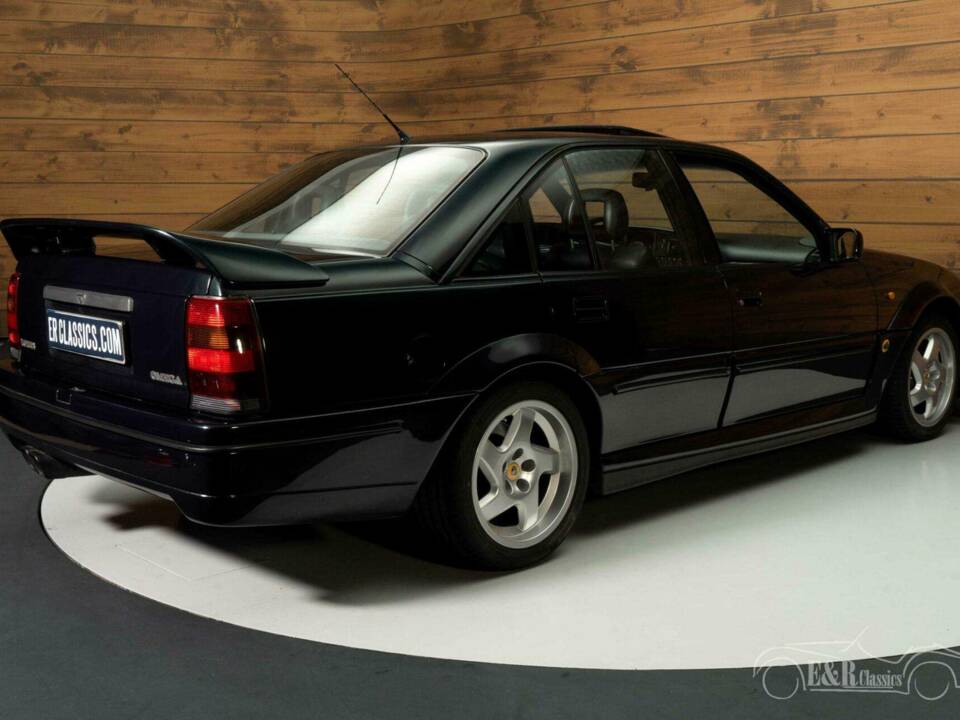 Imagen 7/19 de Lotus Carlton (1991)