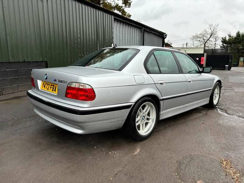 Image 6/10 of BMW 740i (2001)