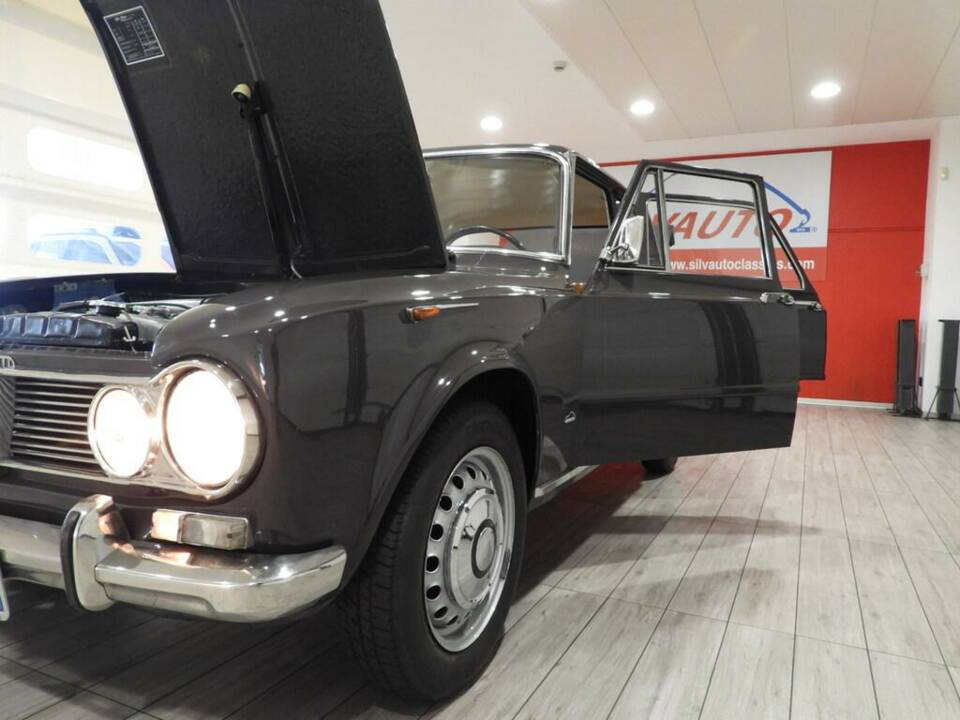 Image 7/10 of Alfa Romeo Giulia Super 1.6 (1967)