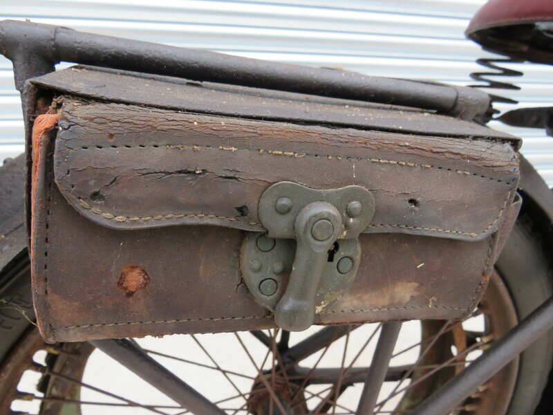 Image 38/47 of Triumph Model H (1919)