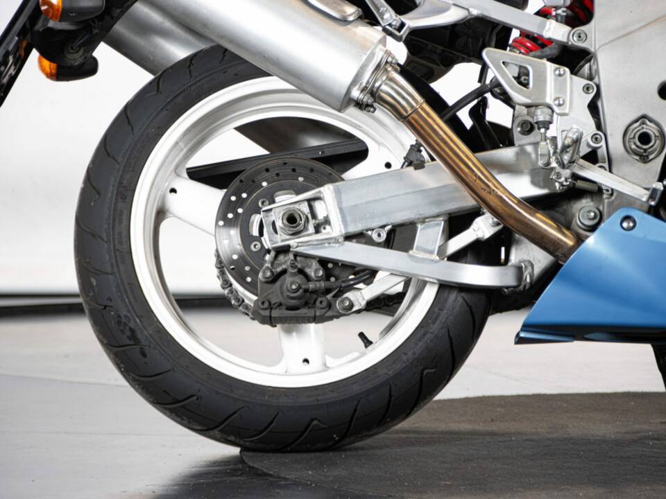 Afbeelding 29/49 van Suzuki TL 1000R (1999)