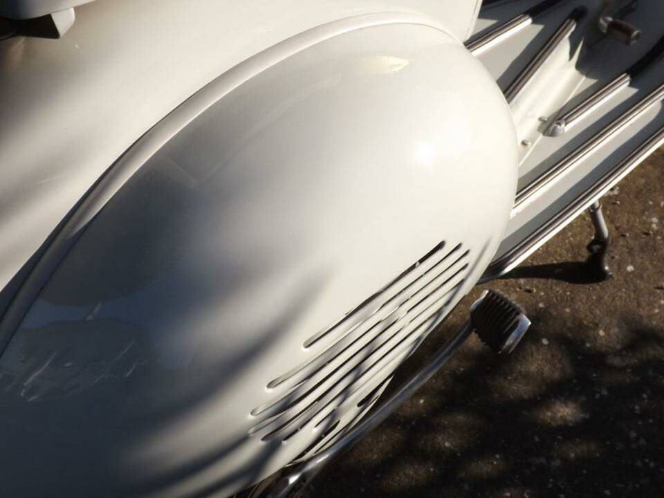 Imagen 20/50 de Piaggio Vespa 150 (1956)