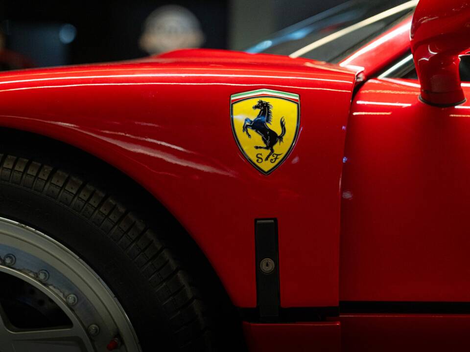 Image 11/50 de Ferrari F40 (1991)