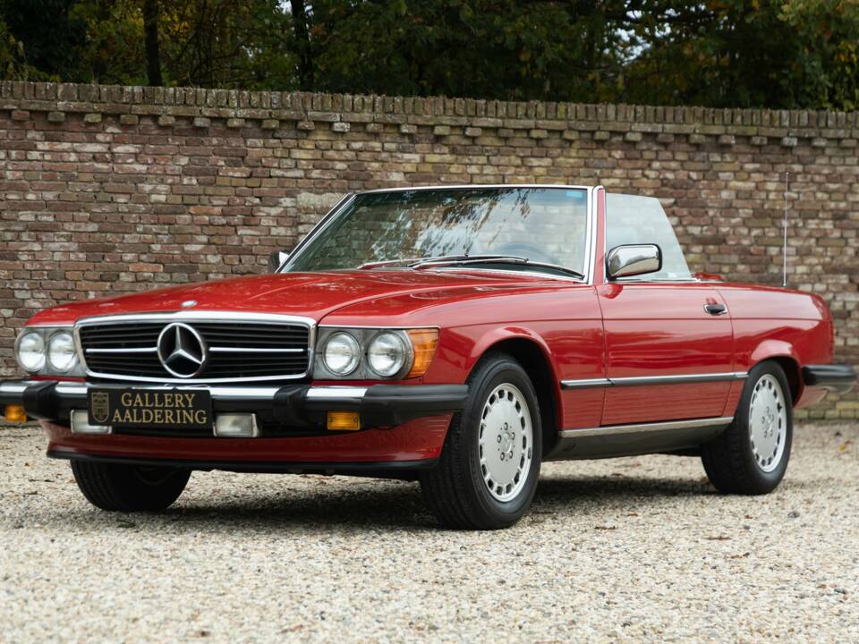 Imagen 29/50 de Mercedes-Benz 560 SL (1986)
