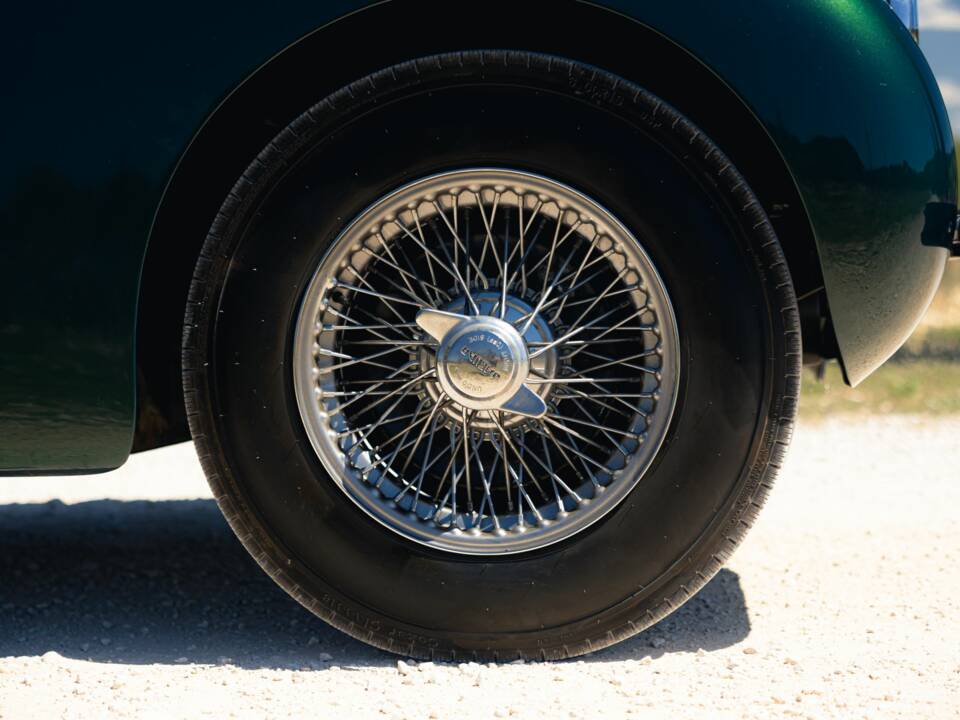 Afbeelding 15/58 van Jaguar XK 120 SE OTS (1954)