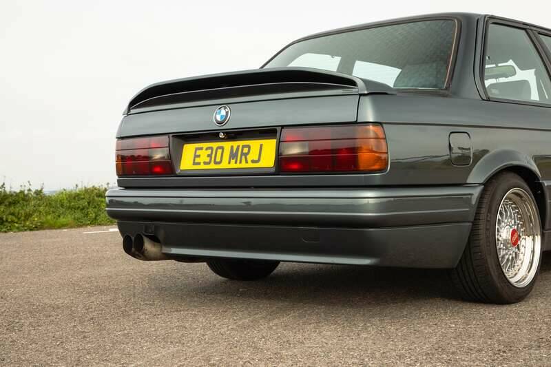 Image 15/50 of BMW 325i (1990)