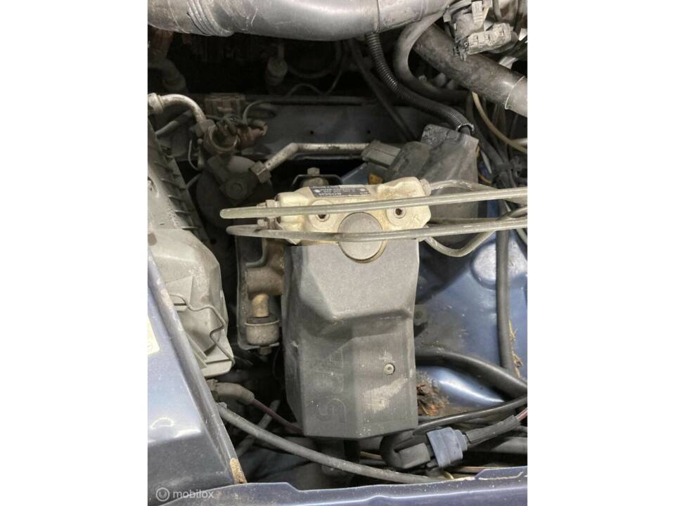 Bild 29/50 von Mercedes-Benz 300 E (1986)