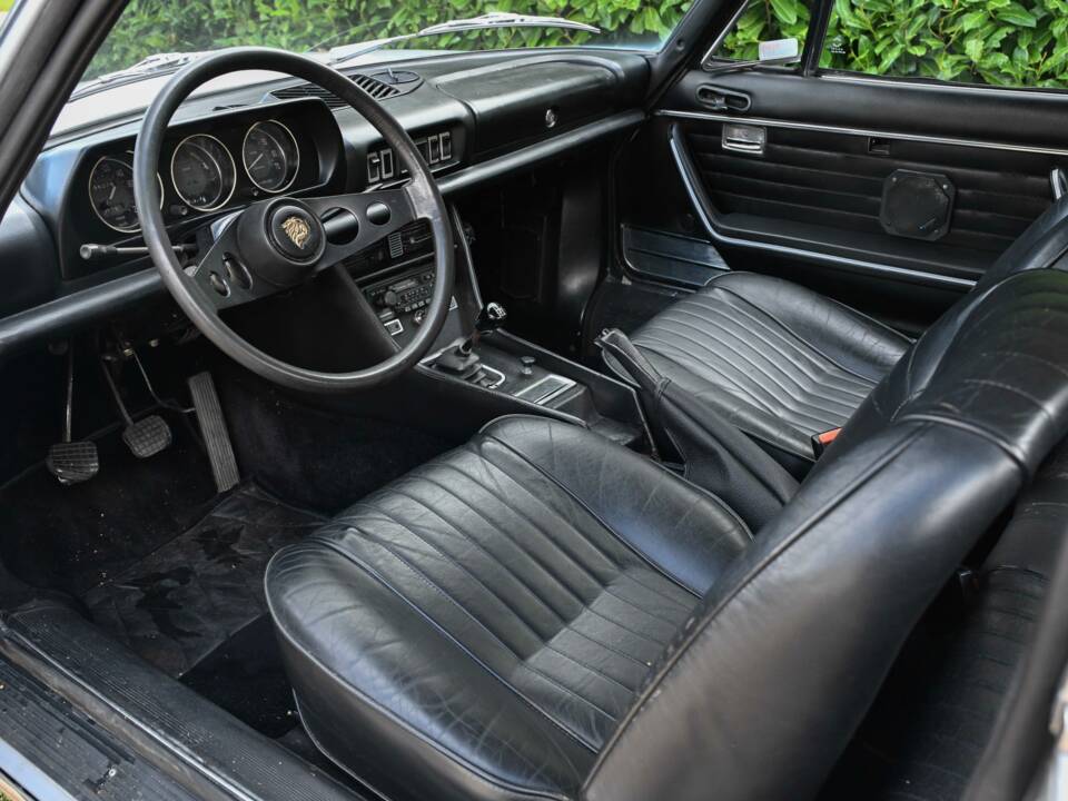 Image 48/50 of Peugeot 504 Coupé (1973)