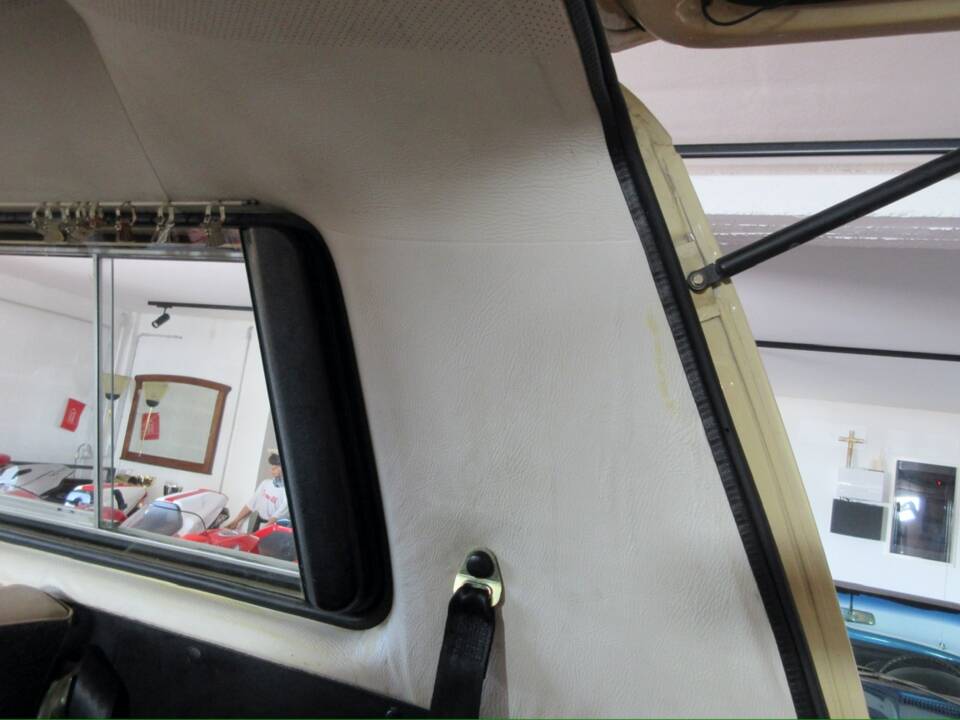 Image 24/40 of Volkswagen T3 Caravelle 2.0 (1987)