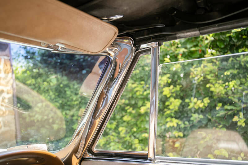 Image 39/50 of Chevrolet Corvette Sting Ray Convertible (1965)