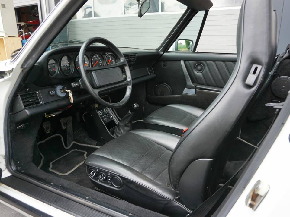 Bild 35/51 von Porsche 911 Carrera 3.2 (1986)