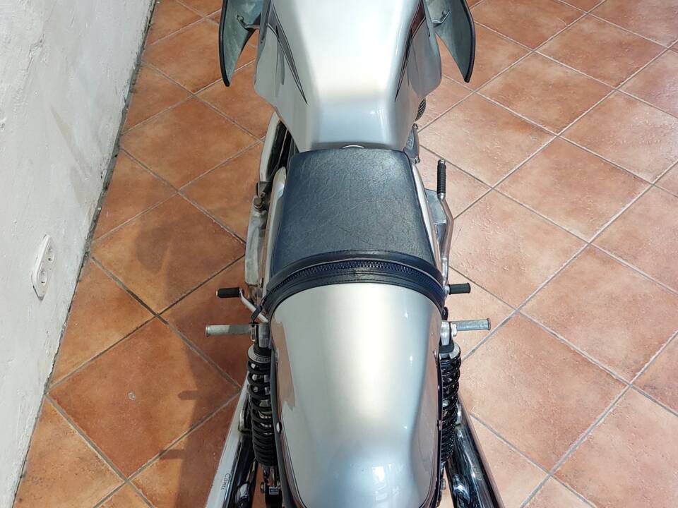 Image 15/37 de Ducati 900 SS (1981)