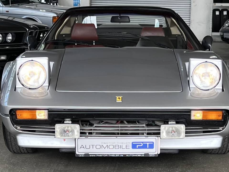 Image 4/37 de Ferrari 308 GTSi (US) (1980)