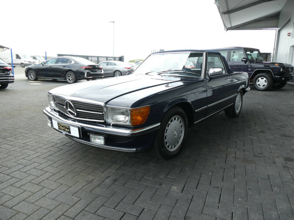 Image 3/26 of Mercedes-Benz 500 SL (1988)