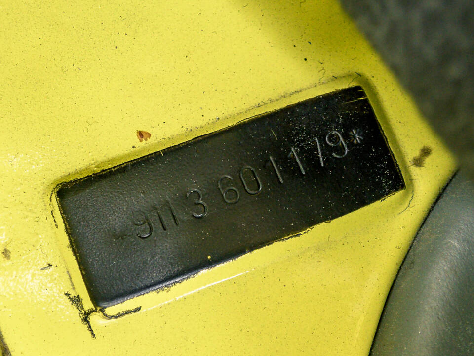 Image 40/46 of Porsche 911 Carrera RS 2.7 (Touring) (1973)
