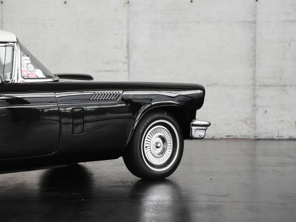 Immagine 39/50 di Ford Thunderbird (1957)