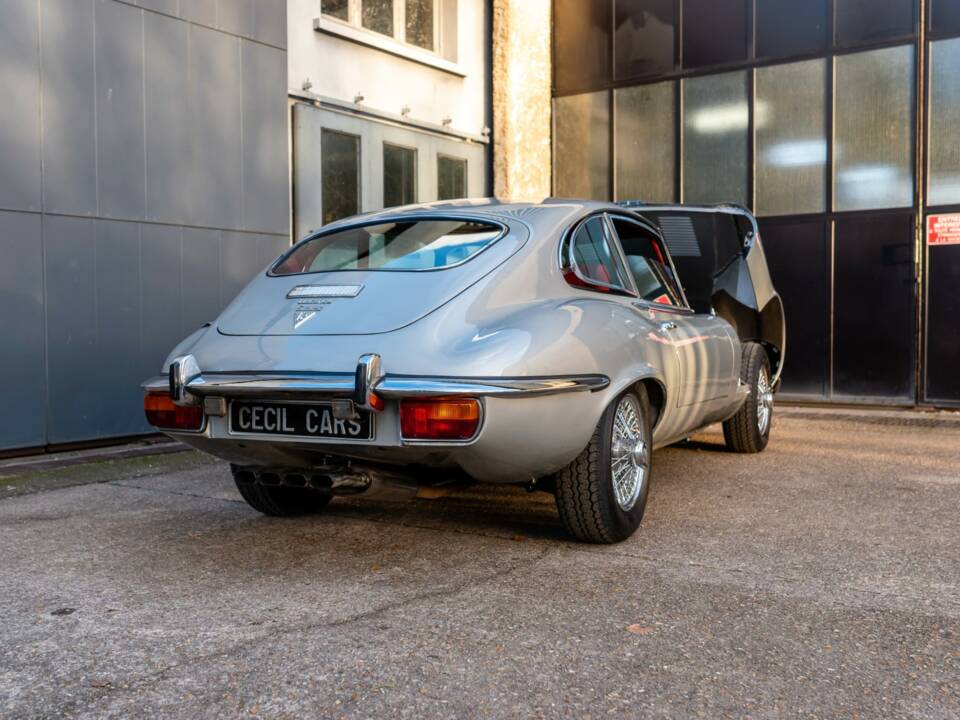 Bild 16/50 von Jaguar E-Type V12 (2+2) (1971)