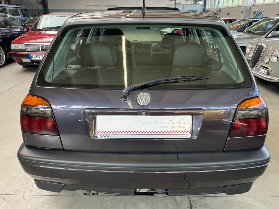 Bild 27/43 von Volkswagen Golf III 2.8 VR6 (1992)